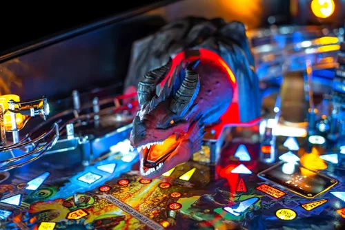 Vista 11 de Stern Pinball - Máquina de pinball Pro Edition de Dungeons & Dragons con Insider Connected