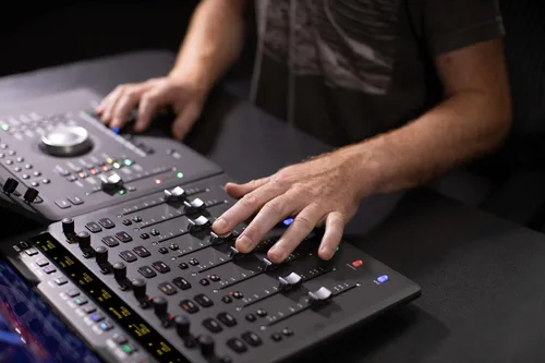 Vista 5 de Avid Superficie de control habilitada S1 EUCON, USB, compatible con Windows