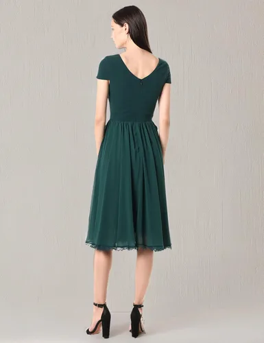 Vista 3 de Dress the Population Ajuste y acampanado para mujer
