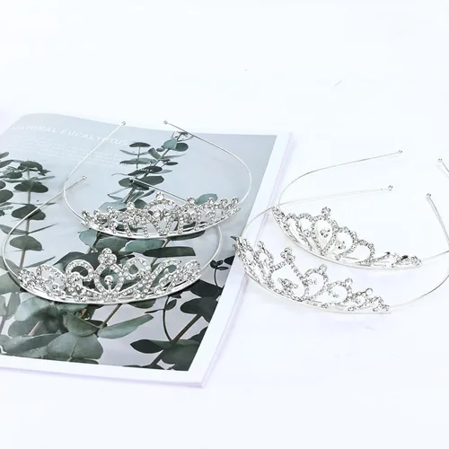 Vista 7 de Cinaci Paquete de 8 Diademas de Corona de Metal Plateado con Purpurina Brillante de Diamantes de Imitación para Boda, Baile de Graduación, Fiesta
