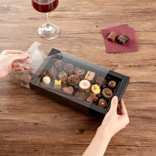 Vista 5 de Restaurantware Cajas rectangulares de chocolate de papel negro, paquete de 100
