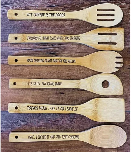 Vista 4 de Divertido juego de cucharas de madera, 6 cucharas de madera para reproducir, cuchara de café de madera grabada con frases divertidas, cucharas