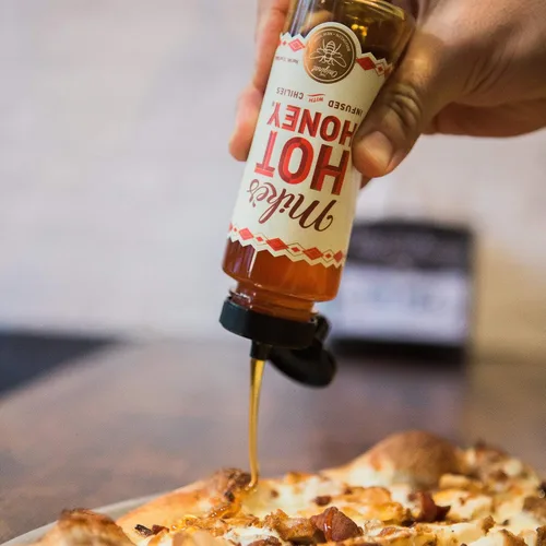 Vista 6 de Mike's Hot Honey Salsa picante