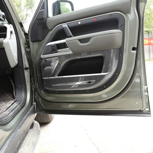 Vista 5 de Cubierta de panel antipatadas para puerta interior de automóvil para Land Rover Defender 2020 2021 (estilo de fibra de carbono)