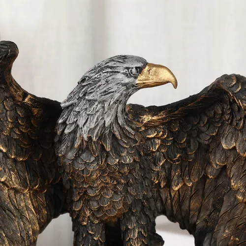 Vista 3 de H&W Estatua patriótica de águila sobre rocas de 10.25 pulgadas de alto, pájaro salvaje, águila decorativa de bronce, figura de resina de pátina
