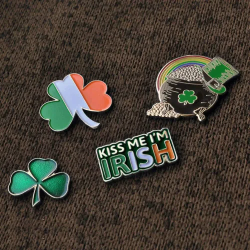 Vista 7 de PinMart Pin de solapa para el día de San Patricio, joyería para mujeres y hombres, pin de celebración de la cultura irlandesa, peltre fundido
