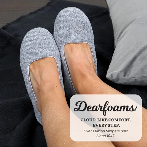 Vista 2 de Dearfoams Zapatos de Casa Rebecca para Mujer con Espuma Viscoelástica Suave y Ligera, Mocasín Acogedor con Forro Cálido y Tallas Anchas Disponibles