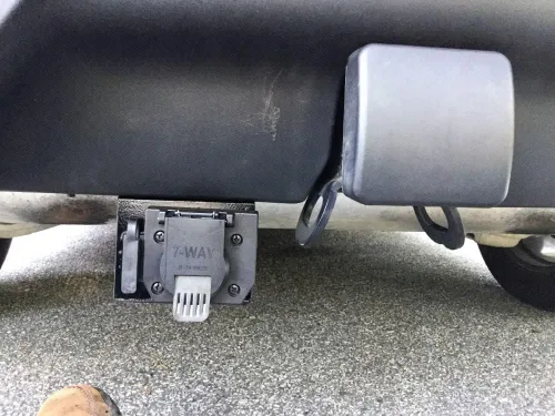 Vista 9 de MECMO Multi-Tow kit de conector adaptador de cableado de remolque de 4 vías planas a 7 vías RV y 4 vías planas de extremo hembra, enchufe de luz