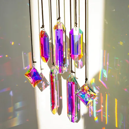 Vista 15 de HDCRYSTALGIFTS 7 piezas de prismas de cristal atrapasoles para colgar en ventanas, atrapasoles de cristal arcoíris colgantes para ventanas