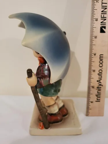 Vista 4 de Hummel Figurine Stormy Weather 6 1/4" TM2
