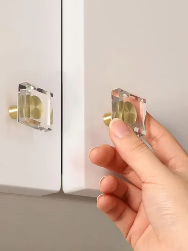 Vista 4 de Perillas de cristal para gabinetes, tiradores de cajón de latón, manijas cuadradas para armario, armario de cocina, baño y dormitorio, paquete de 6