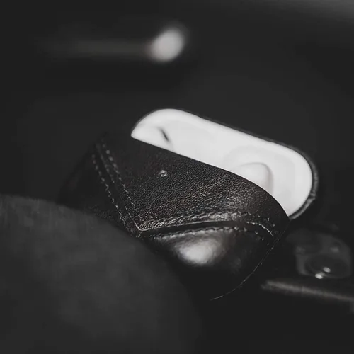 Vista 5 de Funda de cuero premium compatible con Apple AirPods 3, carga inalámbrica, diseño de dos piezas (negro)