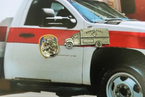 Vista 6 de Pin de solapa de ambulancia