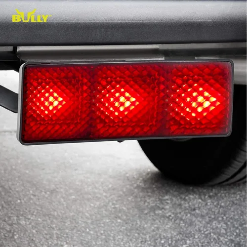 Vista 8 de Bully CR-007XL Cubierta de enganche de plástico ABS de acabado negro con luz de freno LED extra grande universal para camiones, compatible