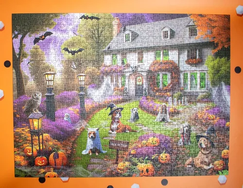 Vista 3 de Rompecabezas espeluznante de 1000 piezas de perros en una casa encantada de Halloween