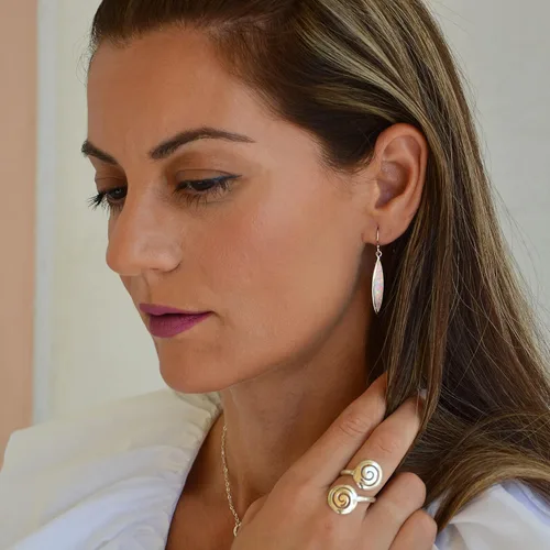 Vista 4 de Aretes de plata de ley con piedras preciosas de ópalo blanco para mujer, aretes de ópalo colgantes de ópalo de gota de ópalo colgante de plata