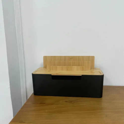 Vista 7 de Caja de estación de carga con tapa de bambú, organizador de estación de Negro