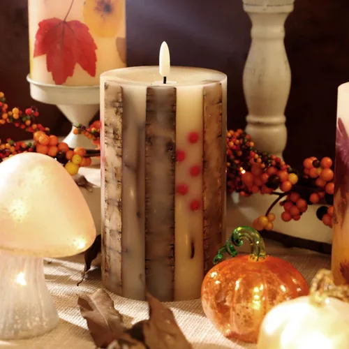 Vista 5 de Velas de abedul real sin llama incrustadas con bayas rojas, velas de Navidad sin llama con control remoto, velas tipo pilar que funcionan