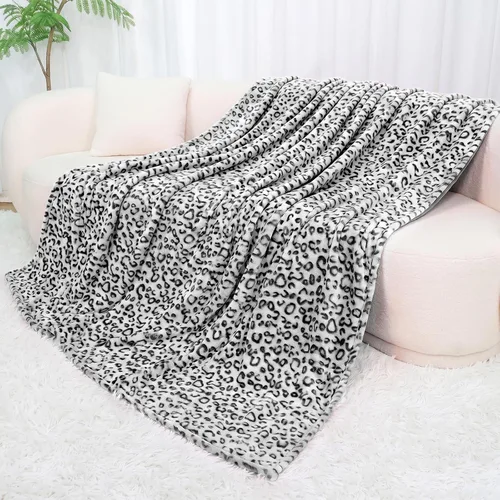 Vista 22 de SEEGU - Manta blanca y negra, 40 x 50 pulgadas Soft Warm Cozy, For Car Seat Stroller Travel, Home Room Bedroom Decor, All Seasons, Birthday Gifts