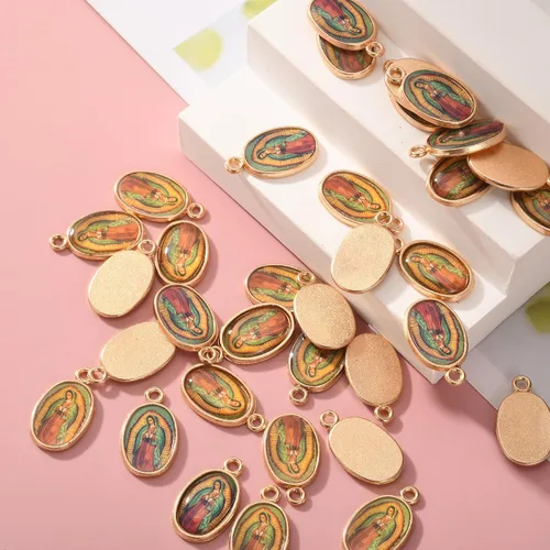 Vista 3 de 40 dijes clásicos de la Virgen María de Guadalupe para collares, pulseras y llaveros