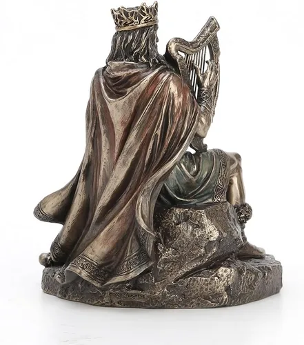 Vista 5 de Veronese Design Escultura de resina bronceada fundida en frío de 7 1/4" de alto dios celta Dagda Druida rey de Tuatha de Danann