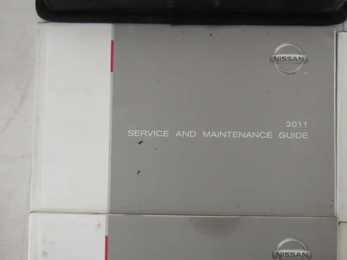 Vista 4 de 2011 Nissan Versa Owners Manual