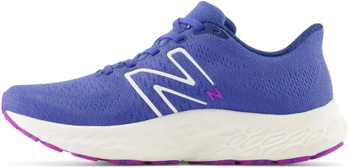 Vista 2 de New Balance Tenis de correr Fresh Foam X Evoz V3 para mujer