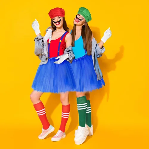 Vista 7 de Kavoc Disfraz de Halloween Super Role Play Bros, incluye sombrero de fontanero, tirantes, guantes, botones de barba para hombres y mujeres