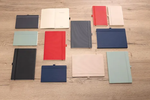 Vista 12 de Sigel CO310, CONCEPTUM Notebook, aprox. A4 (7,4 x 10,6 pulg.), cuadrado, tapa blanda, negro, con numerosas características