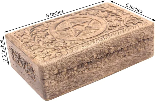 Vista 3 de DharmaObjects - Caja de almacenamiento de madera con diseño de estrella de pentagrama tallada, Madera, L