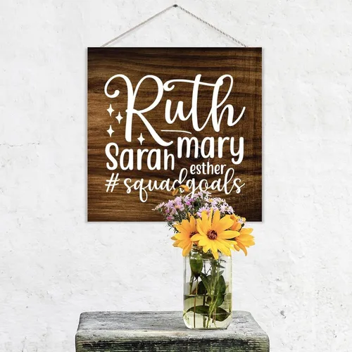 Vista 3 de Ruth Mary Sarah Esther Squadgoals - Letrero de madera con versículo de la Biblia, placa de madera religiosa, cristiana, Dios Jesús, placa rústica