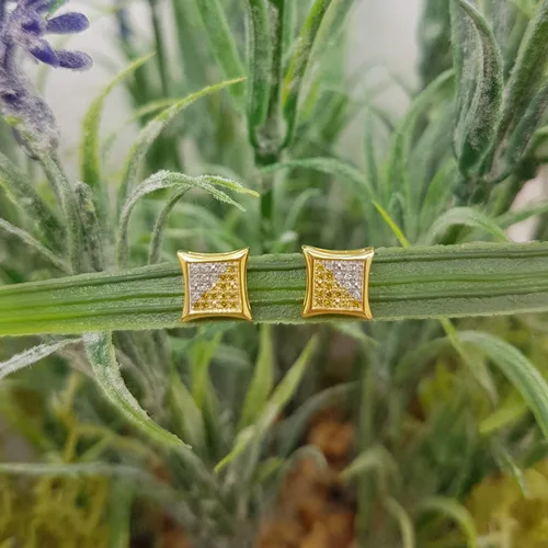 Vista 6 de Dazzlingrock Collection Pendientes de tuerca con forma de cometa de 0,10 quilates (quilates) de diamante redondo blanco y amarillo de 110 quilates