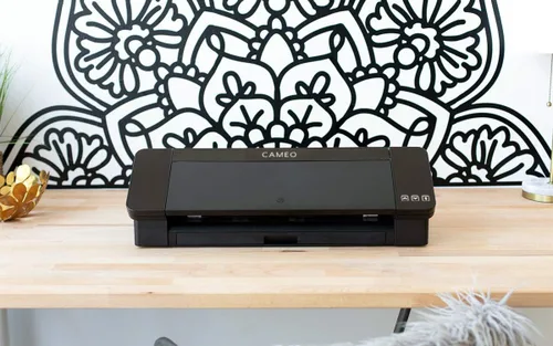 Vista 3 de Silhouette Cameo 4 con Bluetooth, tapete de corte 12x12, AutoBlade 2, 100 diseños y software Silhouette Studio - Edición Negra