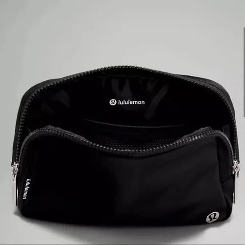 Vista 4 de Lululemon Athletica Everywhere Belt Bag 2L Large (negro), Negro -, Bolsa de cinturón Everywhere