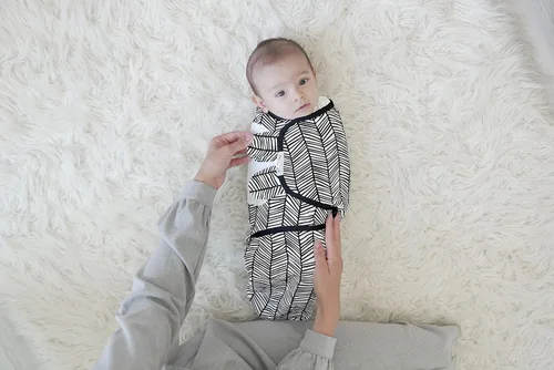 Vista 7 de BaeBae Goods Manta para envolver al bebé, juego de 4 envolturas ajustables para bebés, mantas para envolver pañales para niños y niñas, hechas