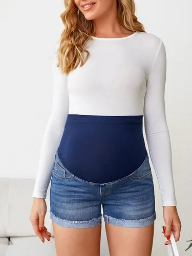 Vista 3 de Verdusa Pantalones cortos de mezclilla de maternidad para mujer, cintura alta, rasgados, dobladillo sin procesar, pantalones cortos de embarazo