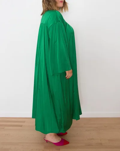 Vista 3 de The Drop Maxi Vestido de Manga Larga Verde Esmeralda para Mujer por itsmekellieb