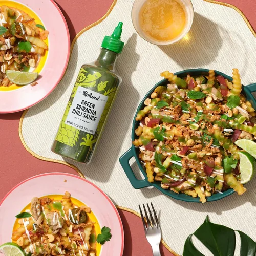 Vista 4 de Roland Foods Salsa de chile verde Sriracha, comida importada especial, 17 onzas, paquete de 1