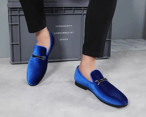 Vista 6 de Zapatos de vestir azules para hombre, mocasines de terciopelo para baile de graduación, zapatos de boda rojos, zapatos planos de conducción