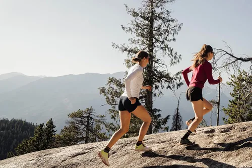 Vista 5 de Swiftwick - Calcetines de media altura media FLITE XT TRAIL, para correr y senderismo
