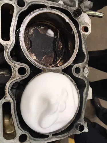 Vista 4 de MotorPower Care Limpiador avanzado de carbono para motores de gasolina y diésel - Elimina depósitos de carbono, mejora el rendimiento