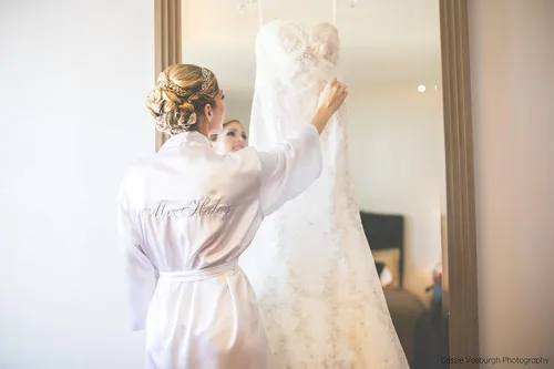 Vista 3 de Túnica de novia de satén personalizado - bata de boda blanca para novia
