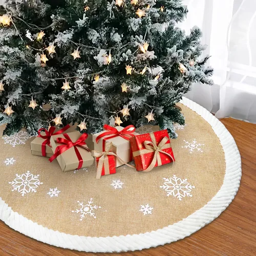 Vista 2 de AerWo Falda de árbol de Navidad de 48 pulgadas con copo de nieve blanco, falda de árbol de arpillera con lados de piel, faldas de árbol de Navidad