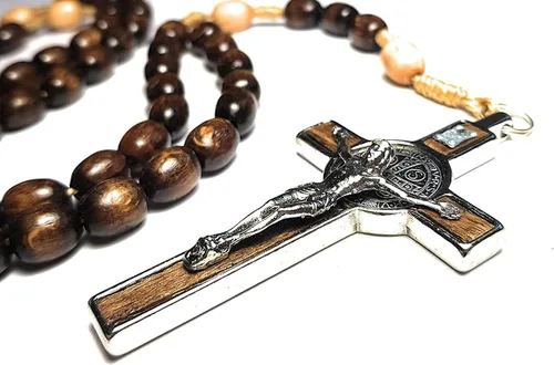 Vista 2 de ORIGINAL Hecho en Italia Collar Rosario Bendecido por el Papa Francisco Vaticano Roma Medalla San Benito Patrono de la Muerte, atletas Soldadores