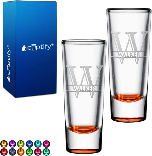 Vista 51 de Vaso de chupito personalizado con fondo negro personalizado de 2 oz, vasos de chupito cordiales con inicial y nombre en script dividido