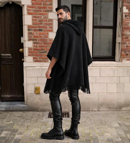 Vista 2 de Poncho de lana de alpaca Gamboa para hombre, panchos mexicanos con capucha para adultos, poncho de vaquero y estilo western hippie para hombre
