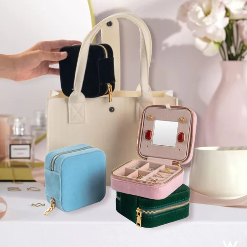 Vista 6 de Smileshe Joyero de terciopelo para mujeres y niñas, pequeño organizador de viaje con espejo, mini estuche de regalo portátil, cajas