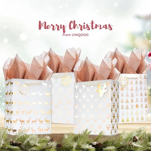 Vista 8 de UNIQOOO 12 bolsas de regalo de Navidad doradas metálicas a granel con etiqueta, grandes de 12.5 x 10.5 pulgadas, copos de nieve surtidos, renos
