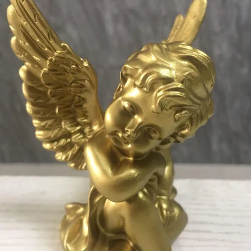 Vista 3 de Artgenius Figura de ángel pequeña de 4 pulgadas, figuras y estatuas de ángel doradas, escultura de ángel decorativa moderna para el hogar, oficina