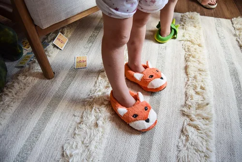 Vista 4 de Kids Toddlers Whimsical Animal Critter Washable Slipper